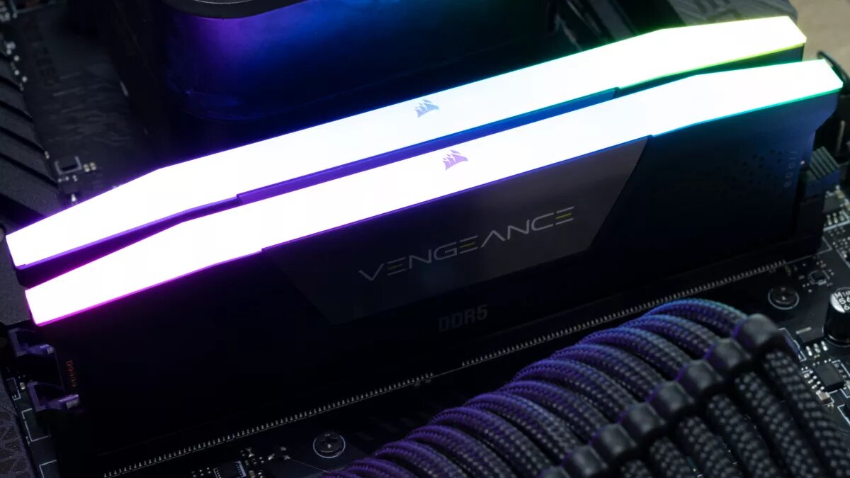 Corsair Vengeance RGB DDR5-6000 C36 огляд